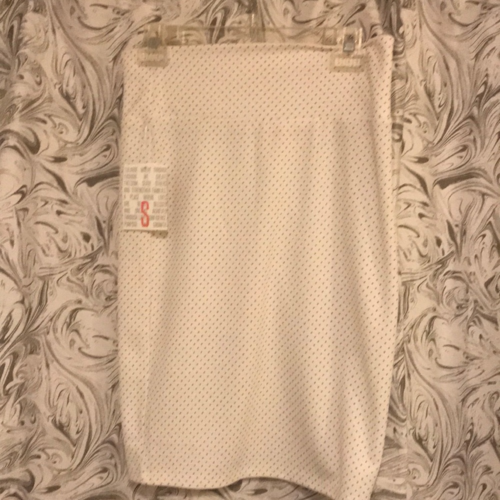 NWT LULAROE black & white polka dot Cassie
